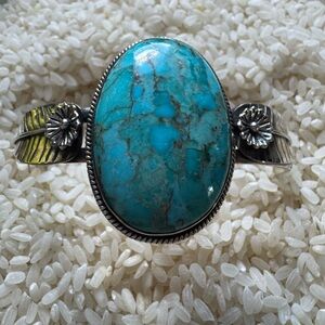 Size 8 Women's cuff sterling silver Turquoise